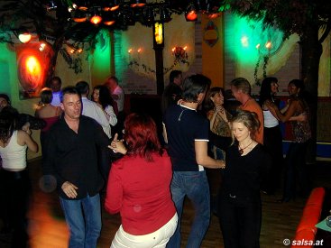 Kufstein: Salsa im Bolero - anklicken zum Vergröern - click to enlarge