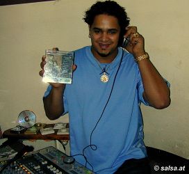 Salsa-DJ Manuel (anklicken zum Vergröern - click to enlarge)