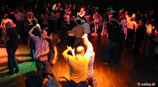 Salsa in Bonn: Mundo Caribeno im Brückenforum