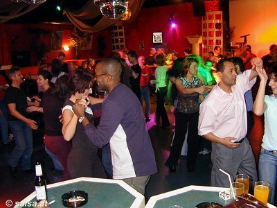 Salsa in Stuttgart: Discothek Enjoy